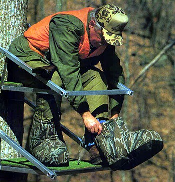best way to keep feet warm while hunting